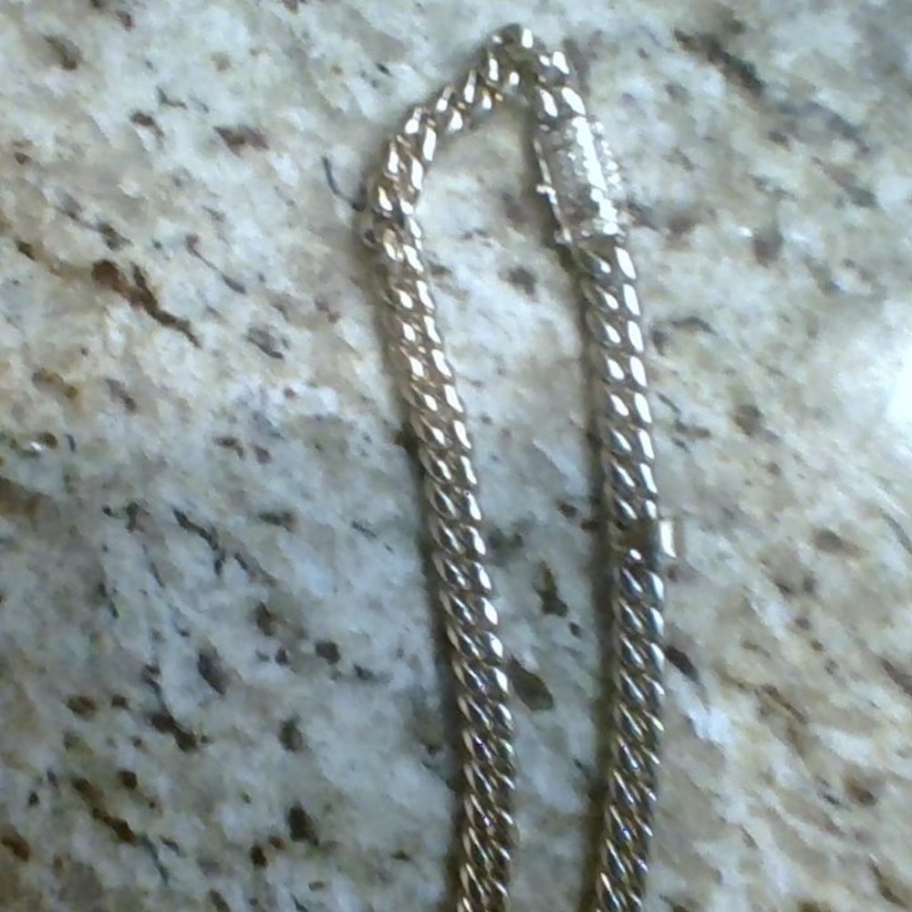 14 karot gold chain, along with 38 melee diamonds